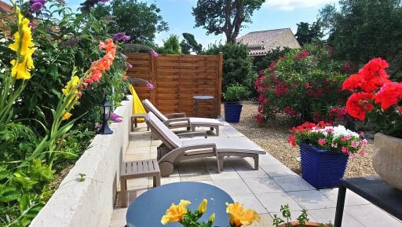 Bed and Breakfast Au Jardin D'Amphora Ginestas Екстер'єр фото